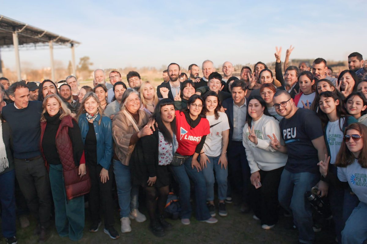 Participamos de la visita a la obra que se está construyendo en la #UNAHUR
Defender la Universidad Pública, es seguir invirtiendo en ella. Esa es la diferencia abismal que nos separa del perverso Milei.
Este 7 de septiembre, #VotamosFuerzaPatria