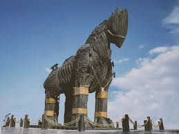 "FELCA DE TROIA".
Entendedores, entenderão.🤡