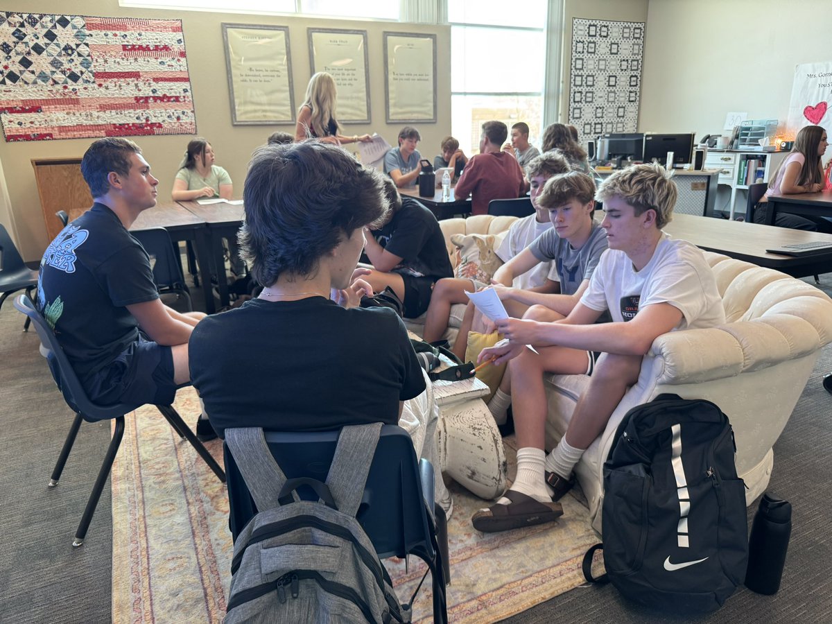 boulder_hs's tweet image. Juniors in English tackling the big question: Who should be rescued first? 🏝 Thoughtful debates, surprising answers, and lots of great discussion! 📚 #BCHS41 #EnglishClass #DebateTime