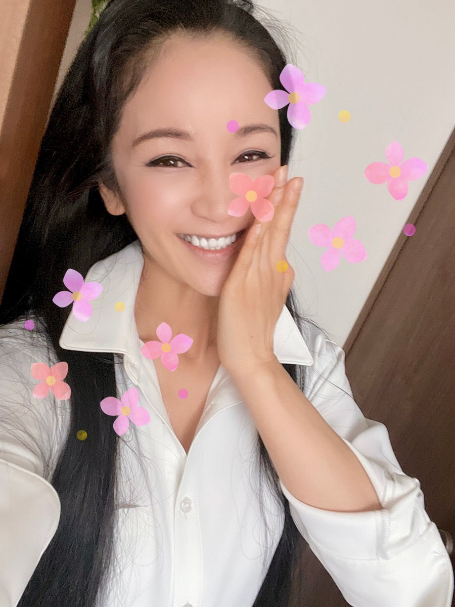 おはようございます☺️
もう水曜日🙄と思うと少し希望が湧く朝です✨✨
今日も元気に出発です٩( 'ω' )و