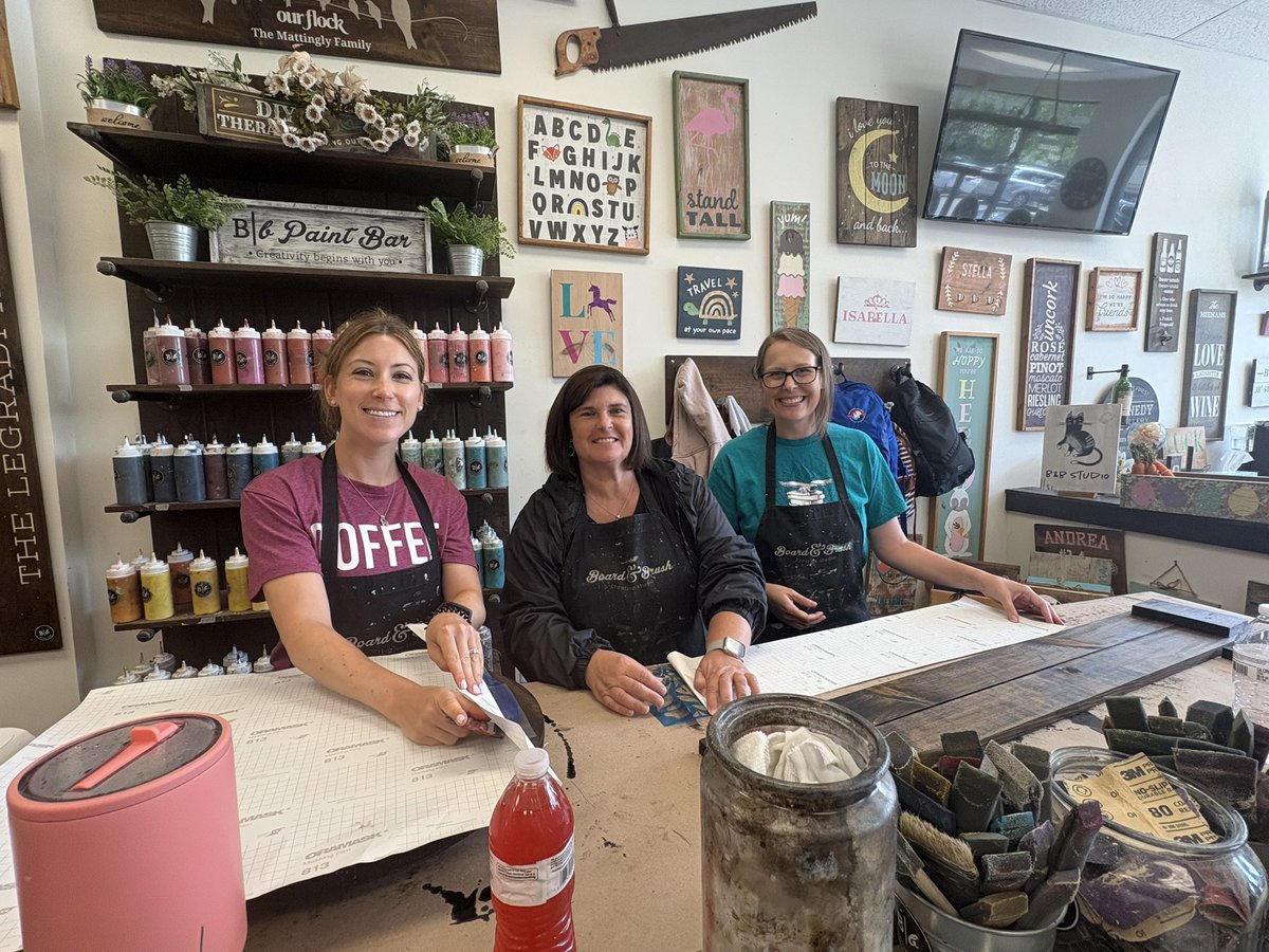 ChrismansClass's tweet image. Thanks Board and Brush for hosting our retreat. @PotowmackES