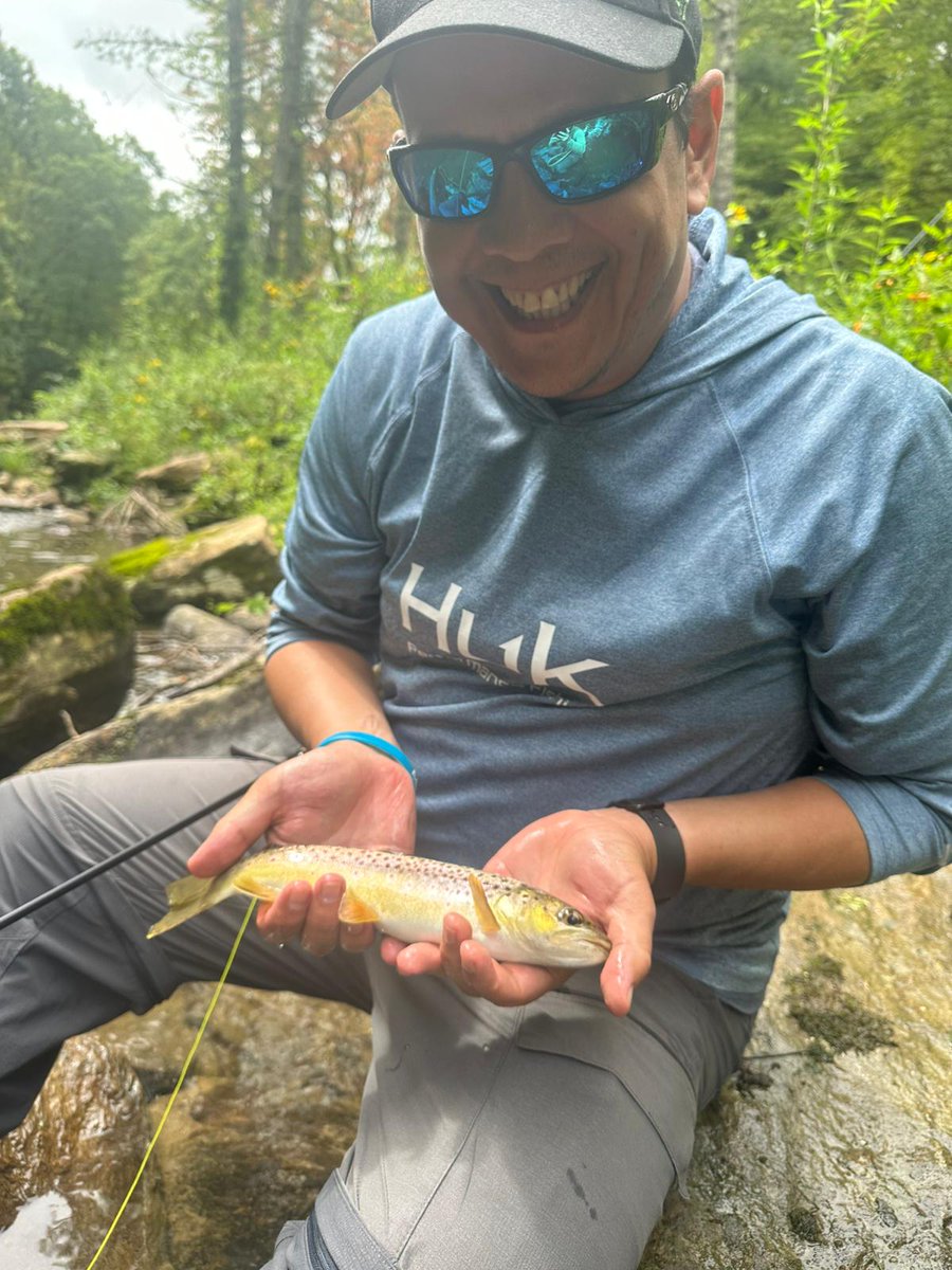 cmendibl3's tweet photo. Just had my first fly fishing experience and caught my first trout! 🎣 #FlyFishing #FirstCatch #Trout #NorthCarolina https://t.co/tH7hT0dHr9