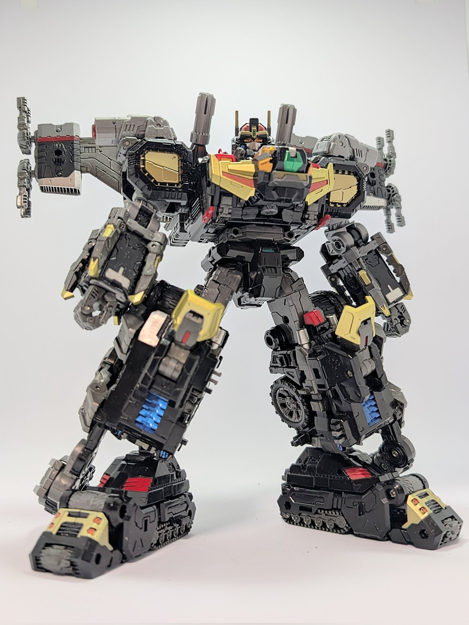 ダイアクロン　鎧装合体パワードコンボイ DA-92 鎧装合体 パワードコンボイ｜プロダクト｜ダイアクロン