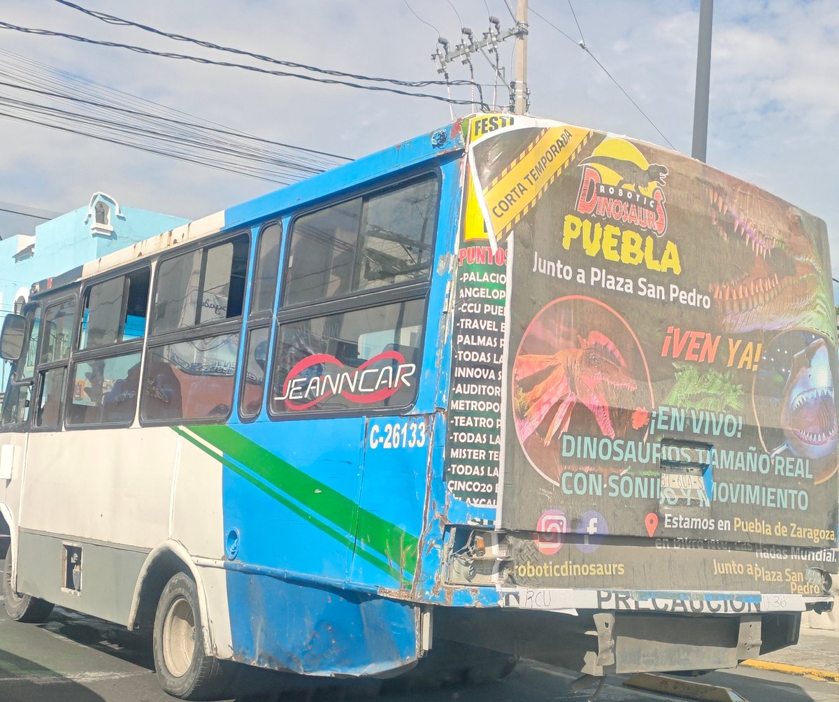 Me llegó de manera detallada la forma en que los camiones chatarra pasan la revista vehicular

Están coludidos coyotes, consecionarios y funcionarios de <a href="/MTGobPue/">Secretaría de Movilidad y Transporte</a>  

Les daré nombres, conversaciones y números de teléfono con que operan

Esta foto me la compartieron ayer