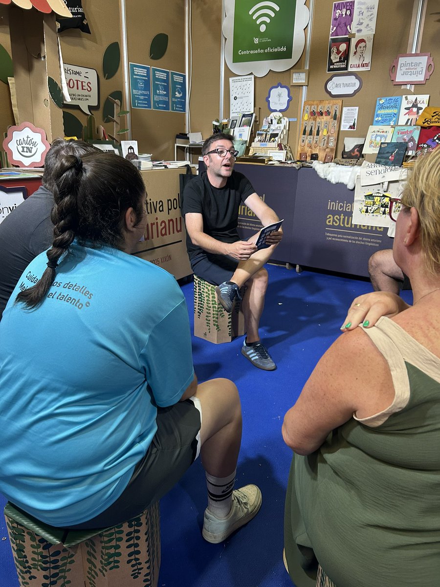 IniciativaxAst's tweet image. 📰 Tamos presentando’l númberu 32 de la revista @VerAsturies_ 

👉🏻 Ye una publicación cuatrimestral con temátiques culturales, de la presencia de la muyer na lliteratura asturiana, propuestes gastronómiques…

📍 Garra de baldre la publicación nel stand de #VerAsturies na #fidma