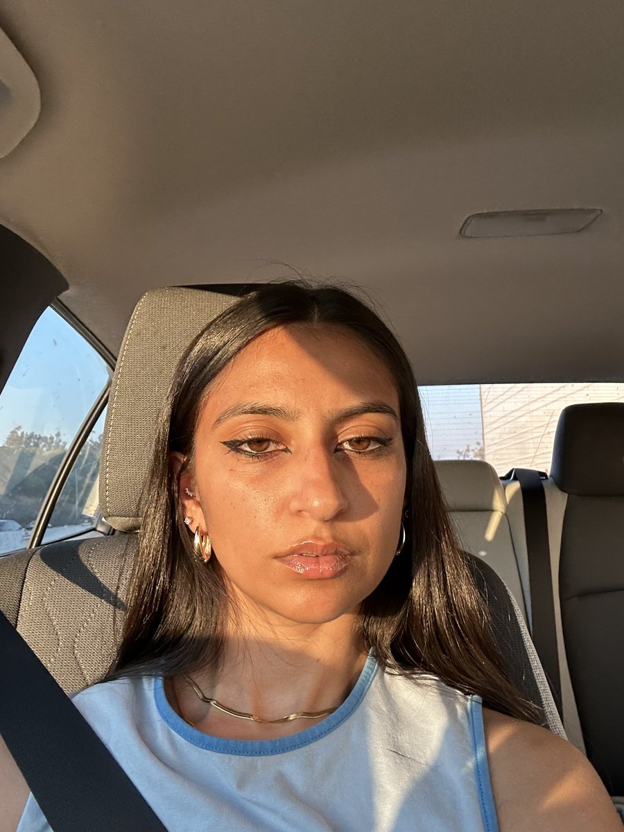 goddessahvi_'s tweet photo. *yells into findom void* 

hi i think exist 🫣!! https://t.co/ZQNaPIUj6A