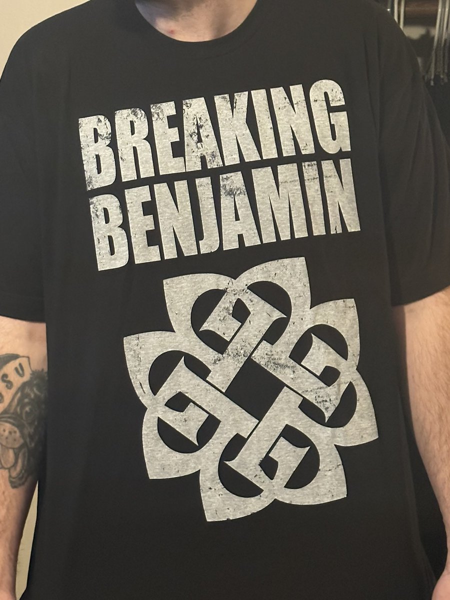 T_Stan21's tweet photo. @breakingbenj Still mad about my unwearable $50 tee shirt I paid for. Please help a fan! https://t.co/KG0N6kED1W