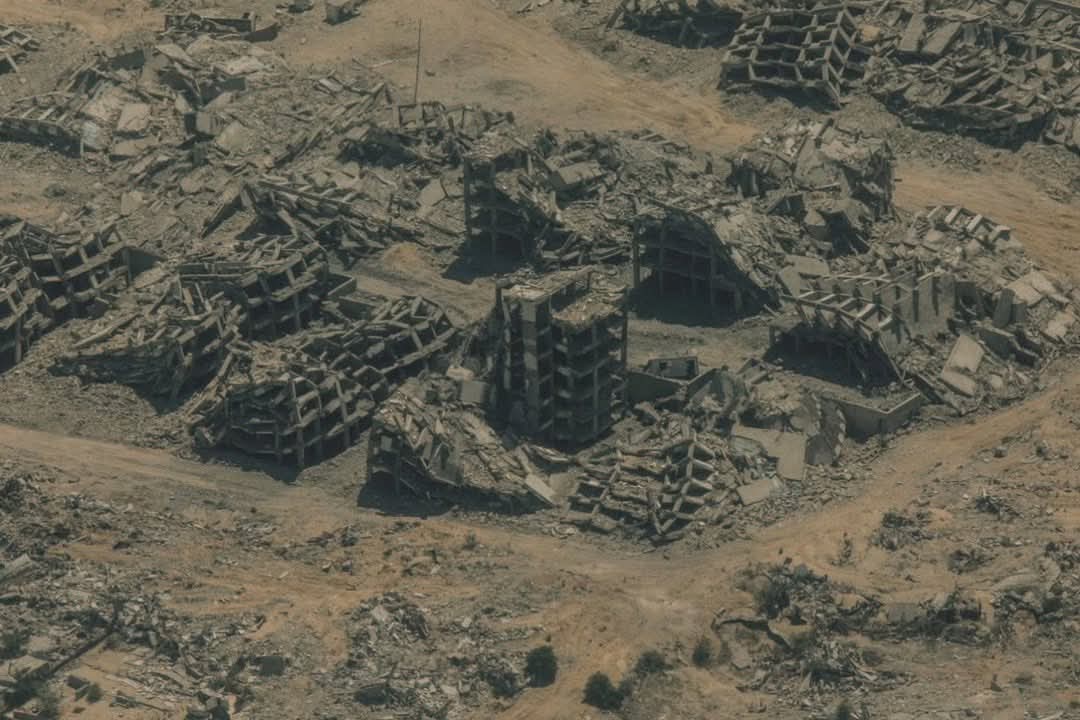 BaselAdel97's tweet photo. A burned city unfit for living. https://t.co/dL22a6WWL4