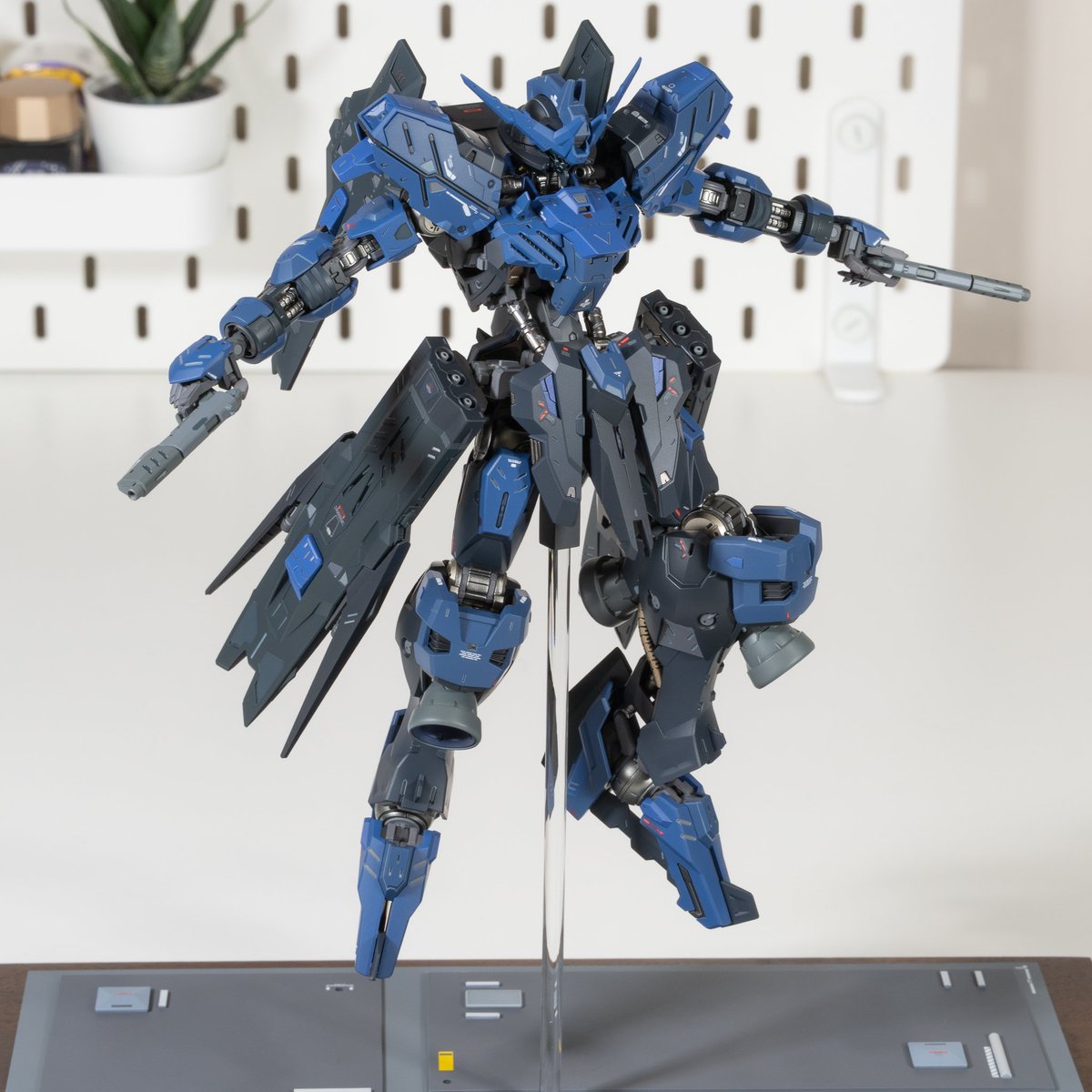 GrumpyMao's tweet photo. MG Vidar

My entry for Animethon 2025 model builder contest. Saw an announcement around April that Animethon is hosting the pre-qualifier for GBWC 13. Instead of the usual online submission we have a chance to display our build in person. So for sure I need to submit an entry! https://t.co/qp7frBeopW