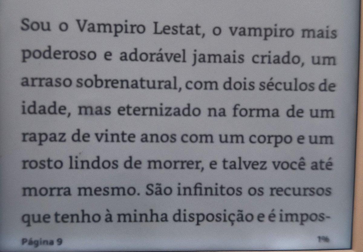 lestatspantie's tweet photo. meu deus que bicha espalhafatosa https://t.co/fj8Nh9q9bi