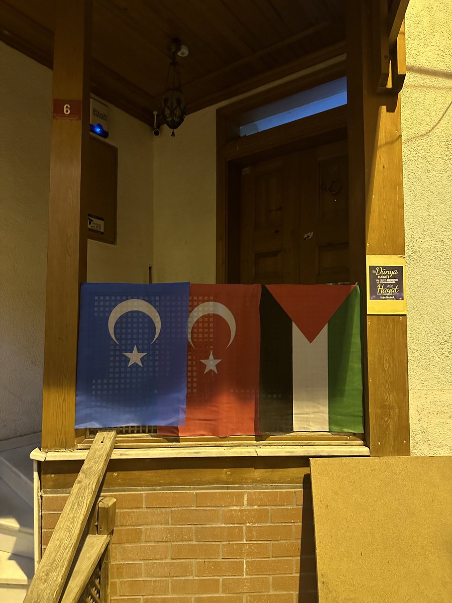 snmahfiyyen's tweet photo. “Filistin de bizim, Doğu Türkistan da.” https://t.co/iU8MXvQcov