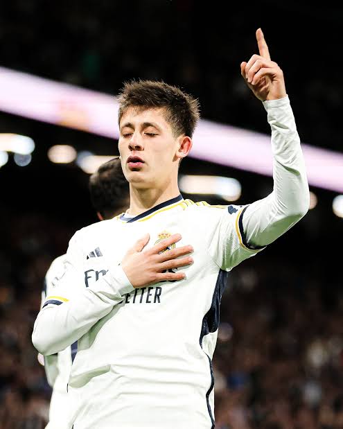 MadridPreeti's tweet photo. Need more Real Madrid fans on my TL

And no Real Madrid and Guler fan should have less than 10K followers. Let’s do this; 

- Drop handles
- Like and repost 
- Follow me and everyone who reposts this.🤝
- Turn on my post notifications🔔 https://t.co/CWX9zzQA0X