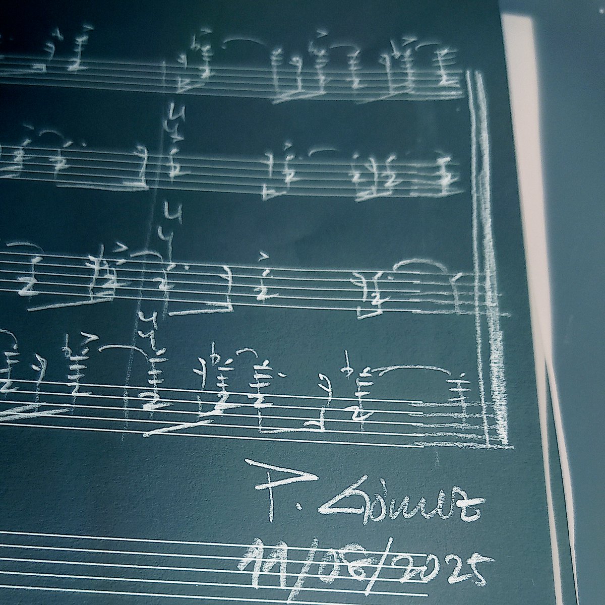 ANAMNESIS, para cuarteto de saxofones. Llegar a esta doble barra ha costado lo suyo. Más información sobre el estreno muy pronto.

#composition #saxophone #quartet