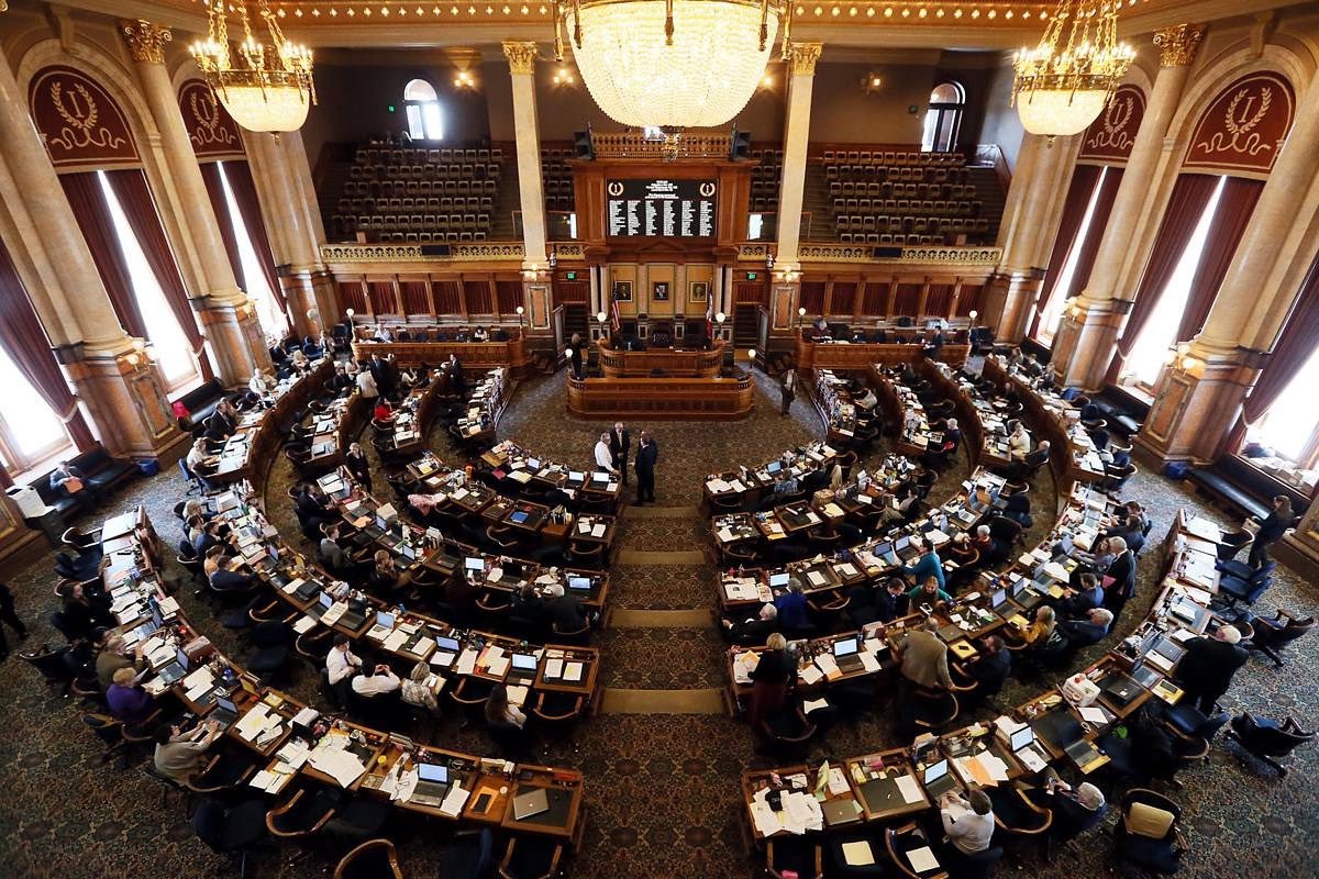 SorensenForIowa's tweet photo. 🚨 Attention Iowa High School Juniors &amp; Seniors! 🚨

The 2026 Iowa Legislative Page Program is now accepting applications!

📄 Apply here: https://t.co/B33voEEyXH
🎥 Learn more about the program: Iowa PBS Video or YouTube https://t.co/2LnhegM2AG