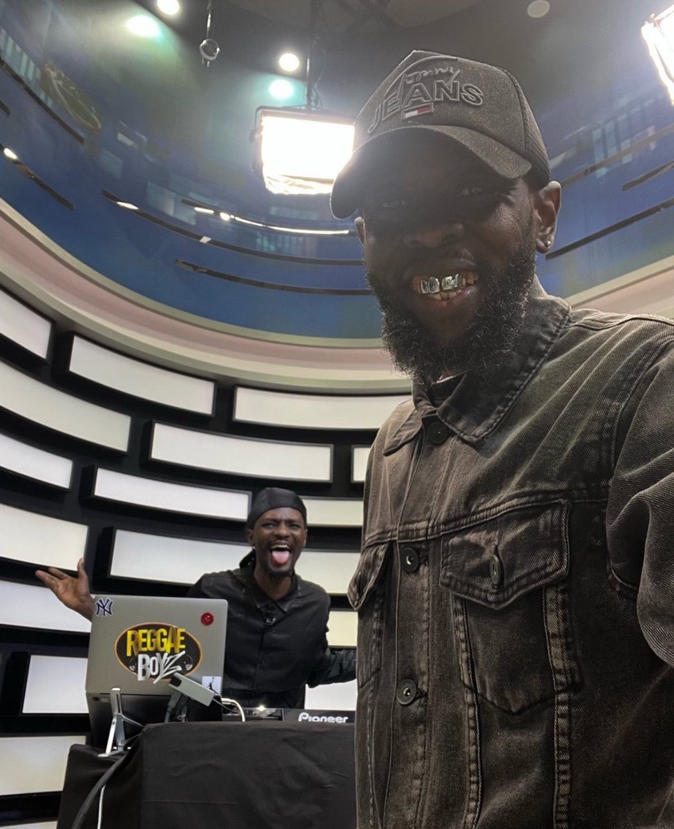 Kitunguu6's tweet photo. Rest in peace Ninja🇯🇲
#mcfullstop #RIP #Ripfullstop https://t.co/dXh1r9xlvt