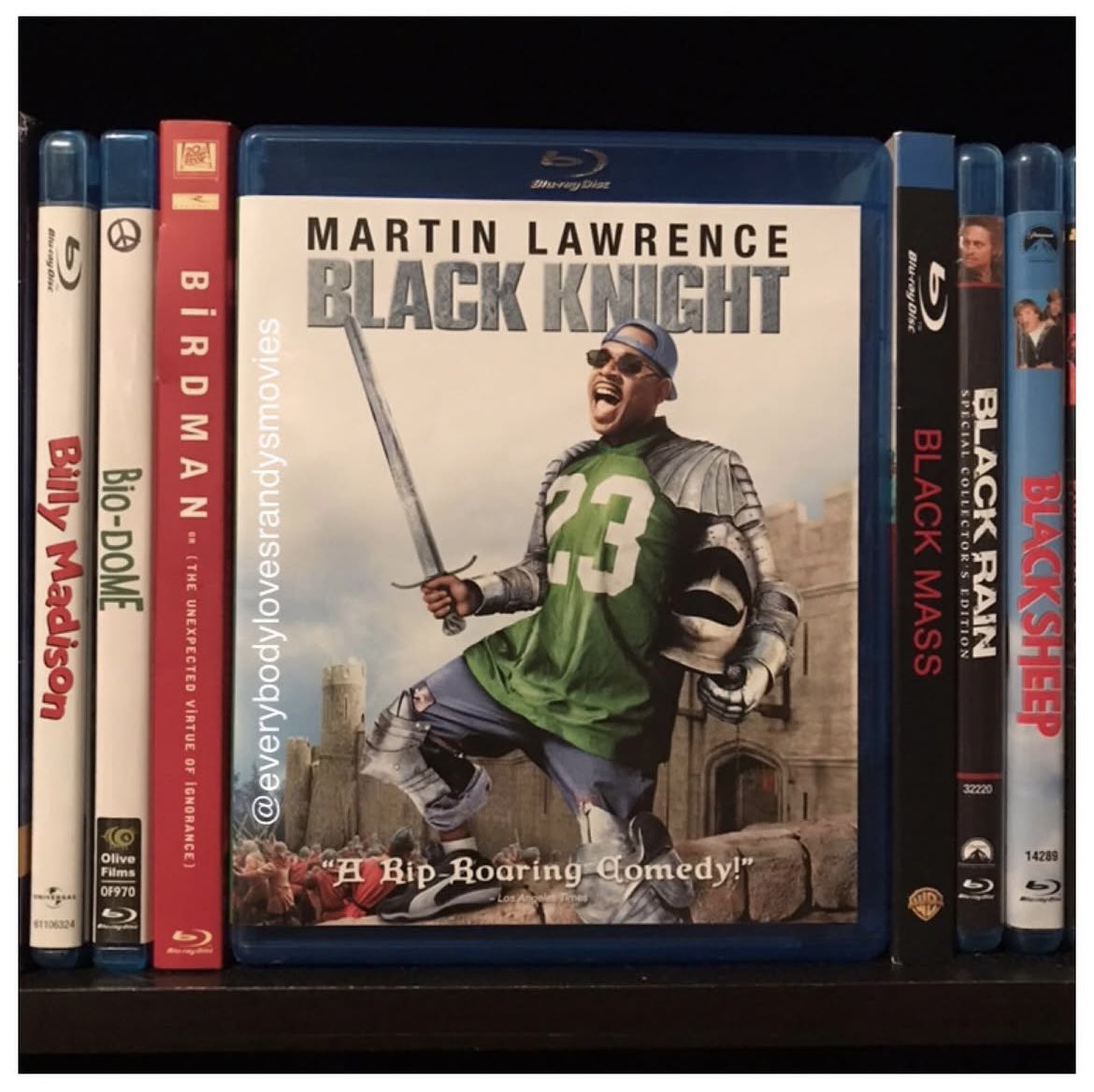 RandysMovies's tweet photo. Movie: #BlackKnight (2001)
Starring: #MartinLawrence #MarshaThomason #TomWilkinson #KevinConway #VincentRegan #DarylMitchell #ErikJensen
Directed By: #GilJunger
#BluRay
#MovieNerd
#MovieCollector
#BluRayCollection
#MovieCollection
#MovieBuff
#PhysicalMedia
#FilmTwitter ⚔️🛡️