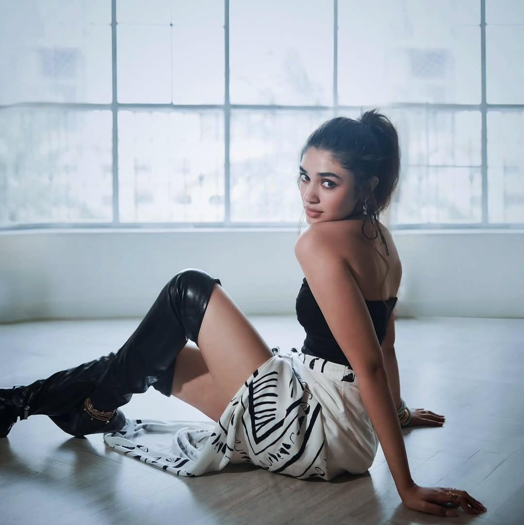 abhi48260187651's tweet photo. Kriti shetti ❣️
#kritishetti https://t.co/VG5KhNvAKN