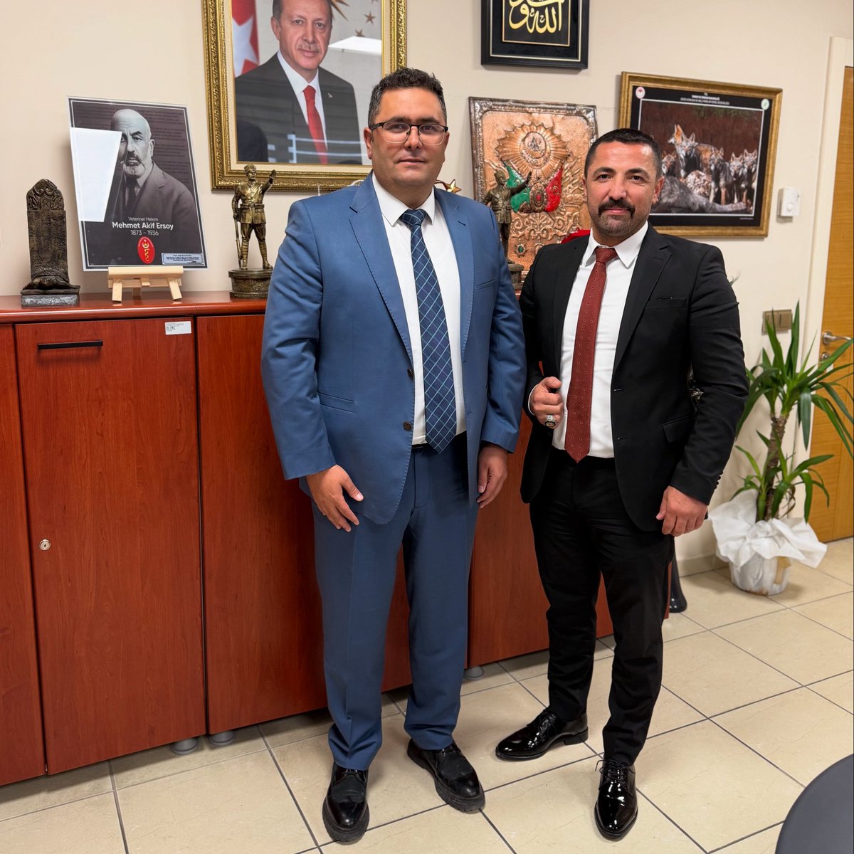 Doğa Koruma Milli Parklar Genel Müdür Yardımcımız Sayın Paşa Enver BAYSA’yı Avcılık ve Yaban Av Hayatı Koruma Konfederasyonu adına ziyaret ederek Türk Avcılığına katkı sağlayacak projeler üzerinde verimli bir istişare  toplantısı gerçekleştirdik… <a href="/pebaysa/">Paşa Enver BAYSA</a> <a href="/milliparklar/">Milli Parklar</a>