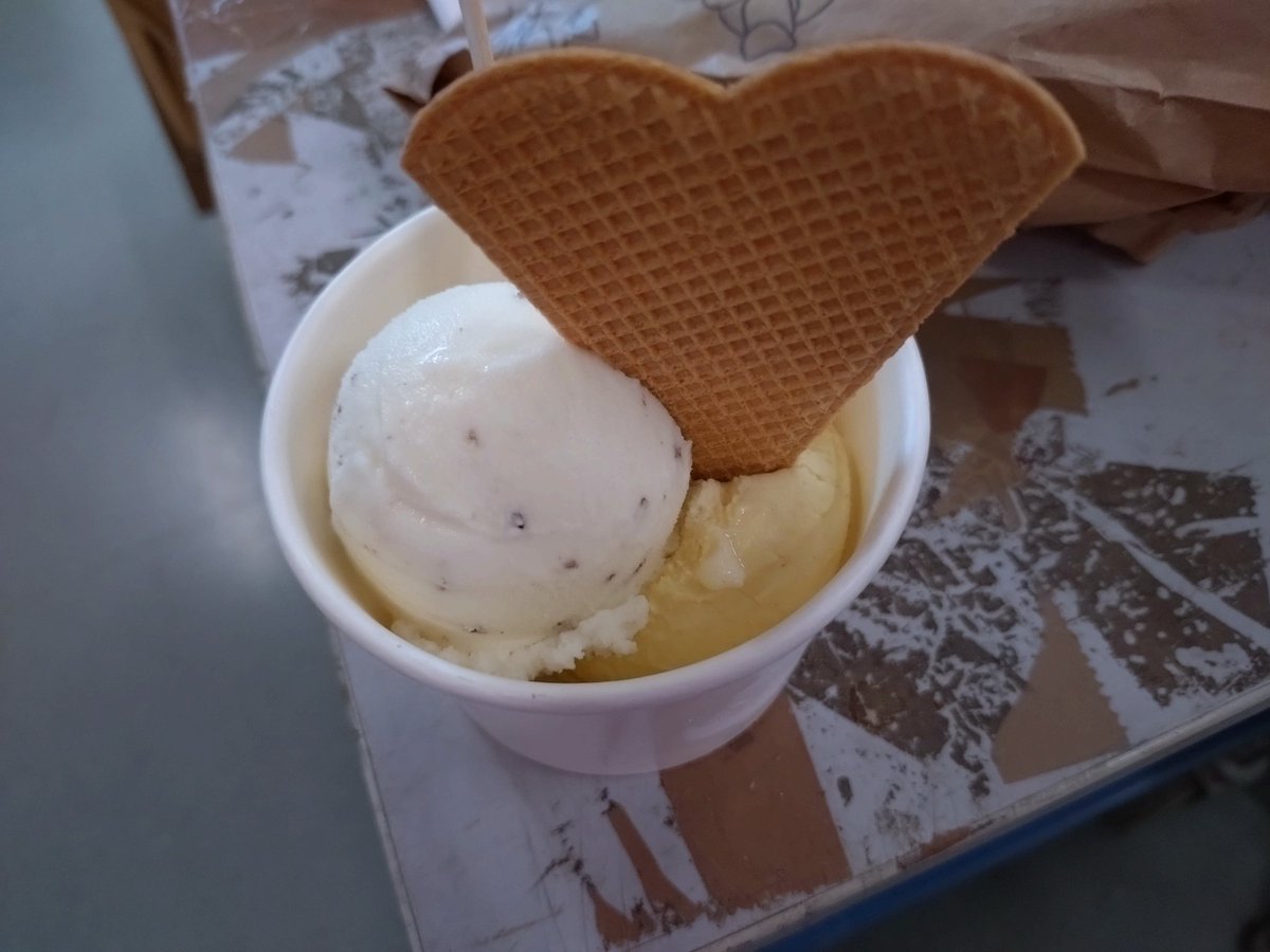 kwkatiwe's tweet image. Ich hatte da auf der Arbeit eine Situation. 😅😋 #Eis