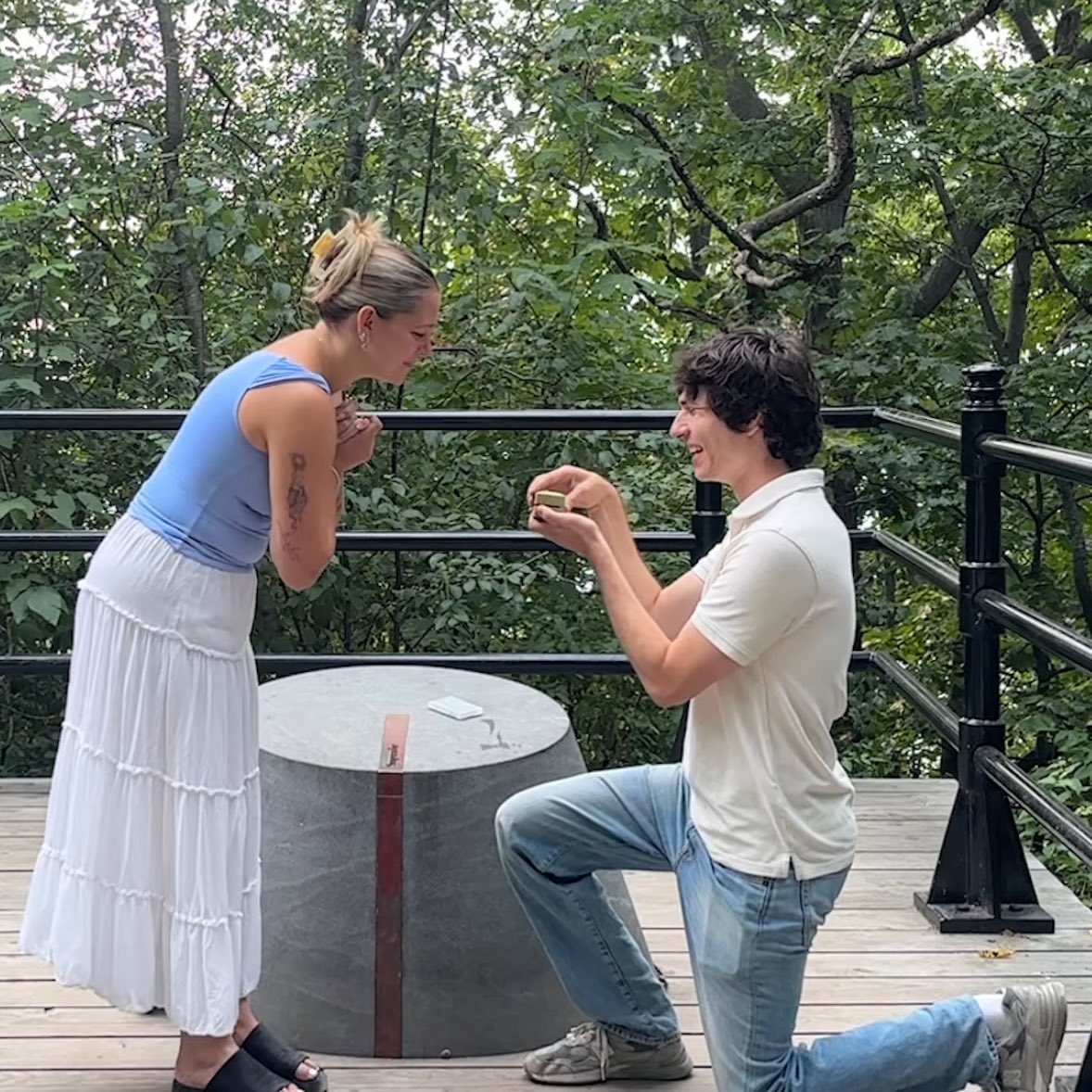 crying like a baby wth congratulations mandy and martin 😭💖💝💕💓💘💞