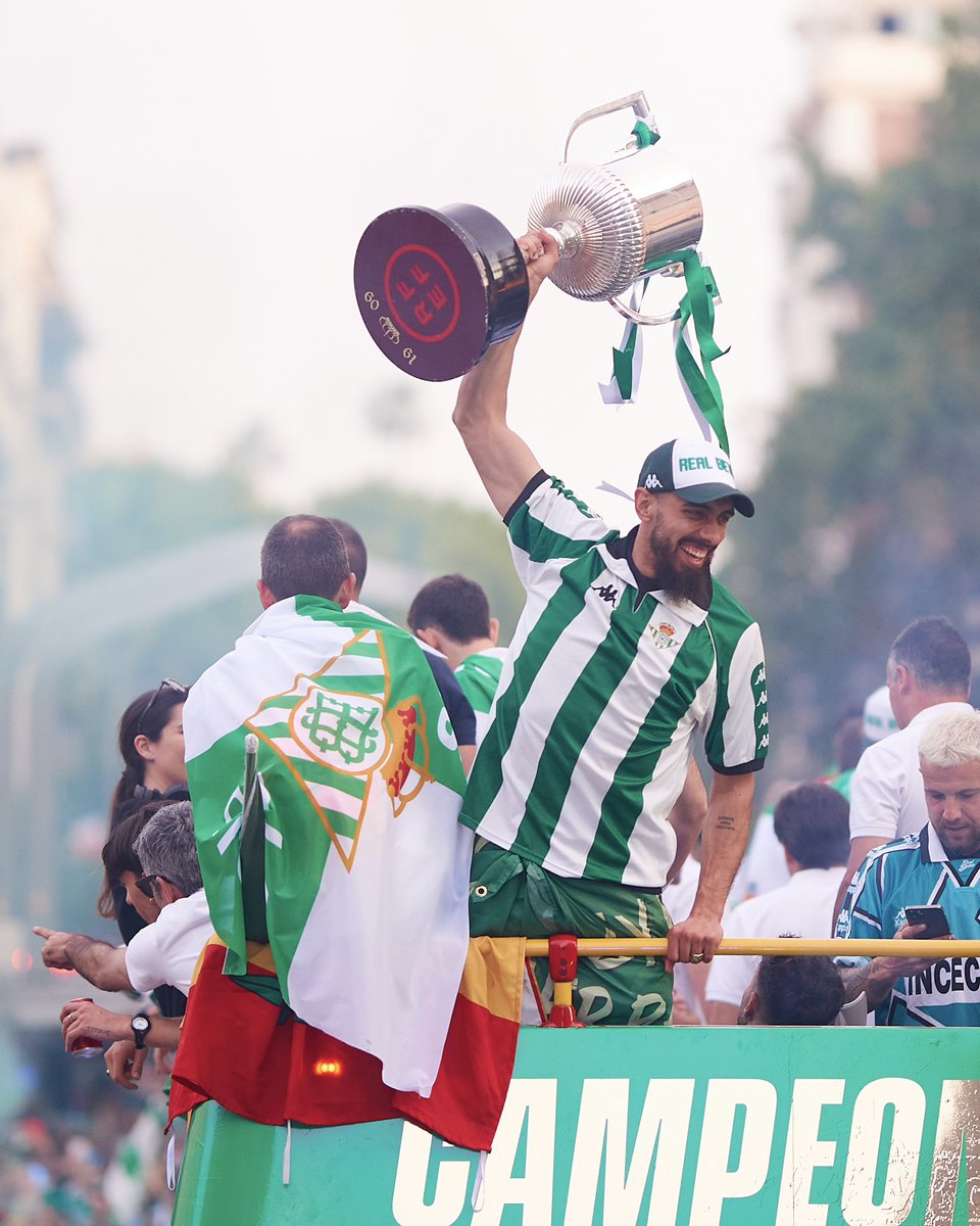 Borja Iglesias tweet media