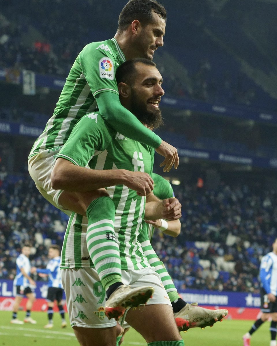 BorjaIglesias9's tweet photo. He construido una red de amistades con gente que me acogió antes de conocerme, con personas que admiraba y con una afición que es difícil de igualar. https://t.co/3UqODPL31L