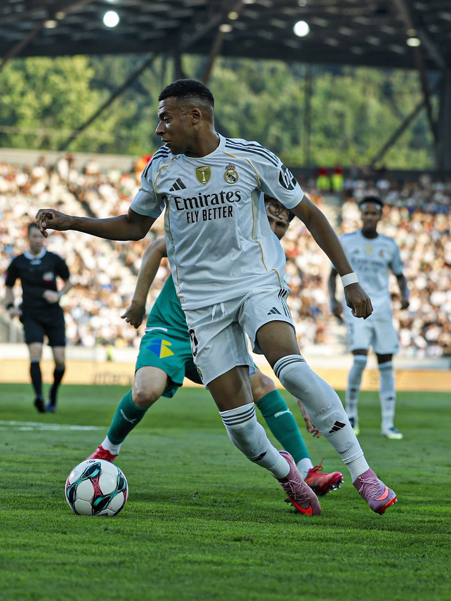Real Madrid C.F. 🇬🇧🇺🇸 tweet media