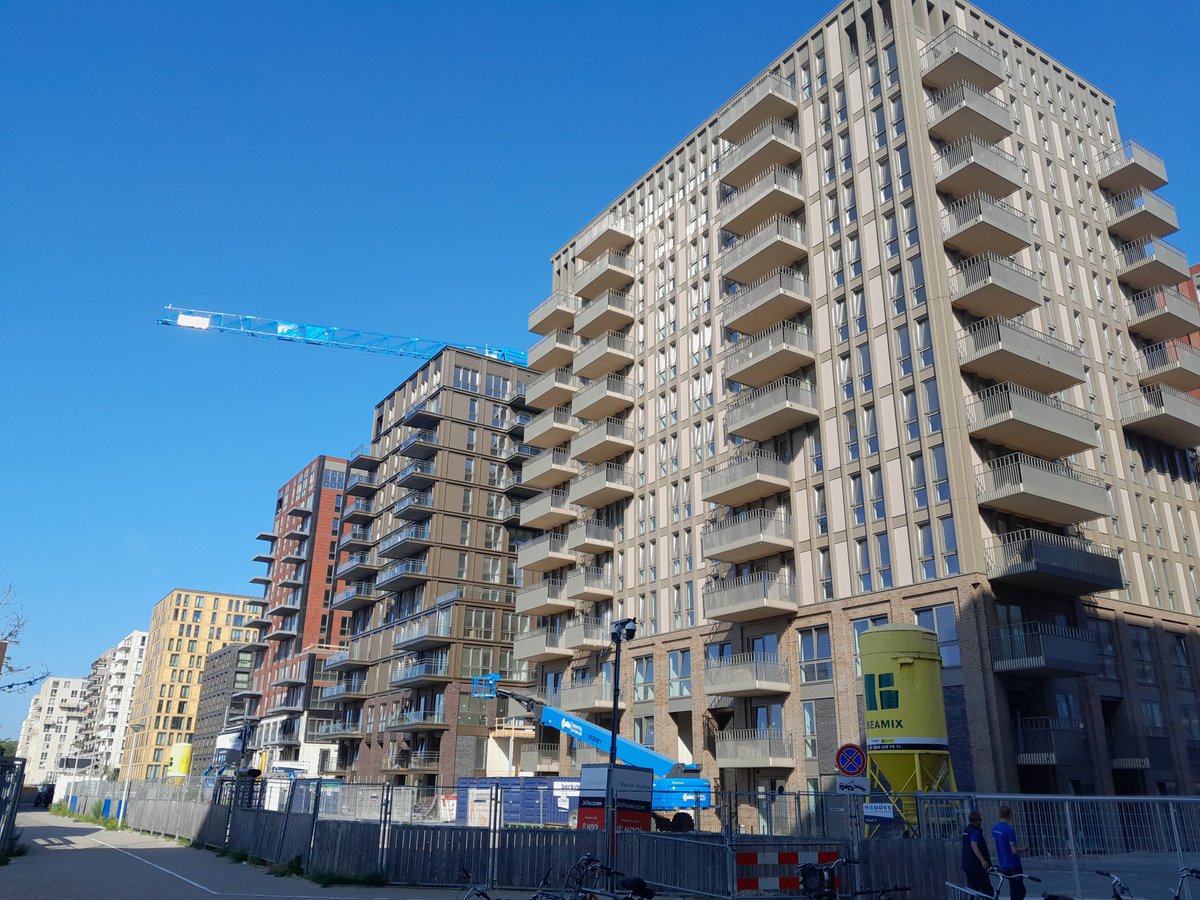 Mix, Osdorpplein Amsterdam volgestampt met woningen