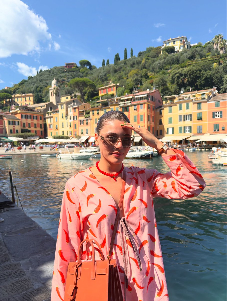 A Musa do verão italiano 
#SılaTürkoğlu