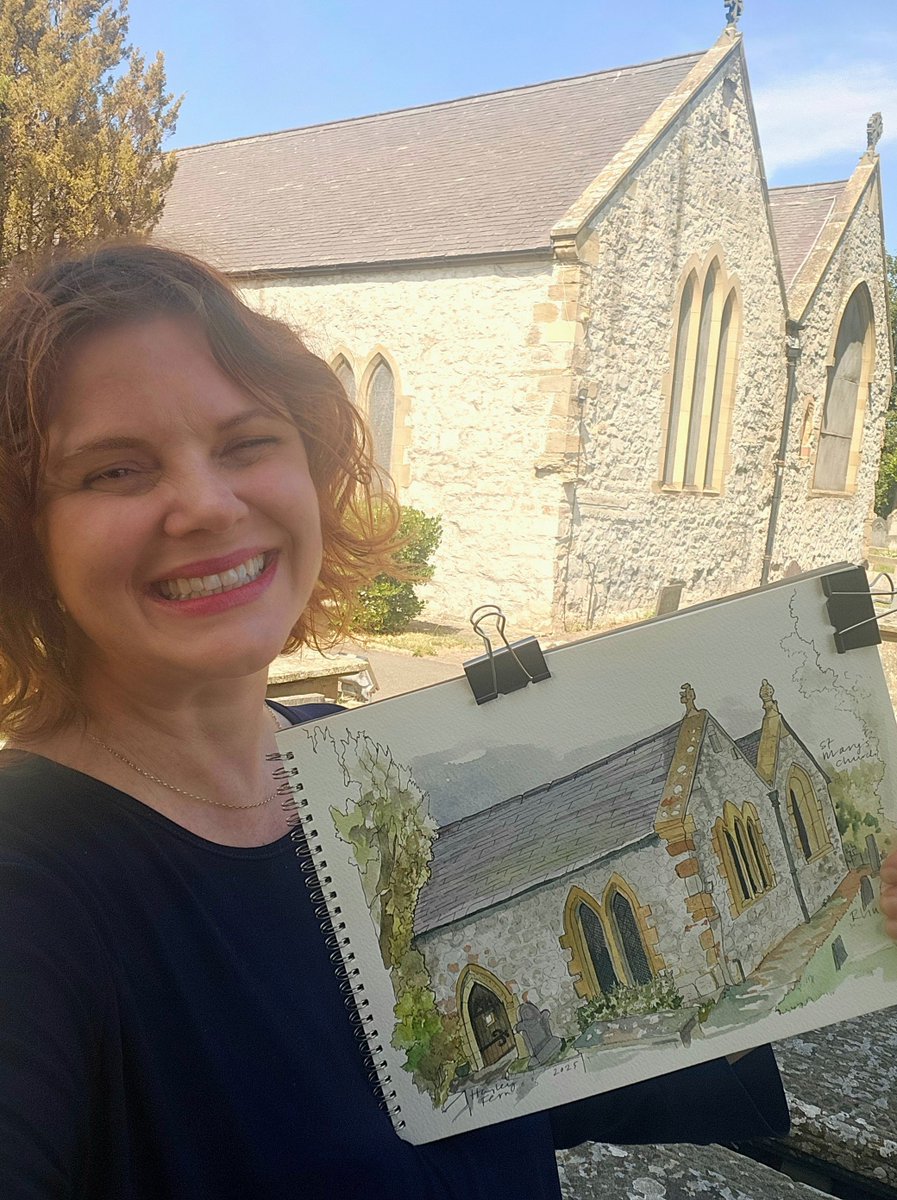 Couldn't resist! Drew the beautiful Parish church at Rhuddlan, North Wales, while on holiday. Attended Sunday service half way through doing this which was a nice ice breaker. Such a friendly congregation who told me all about it (700 years old). #stmaryschurch #Rhuddlan
