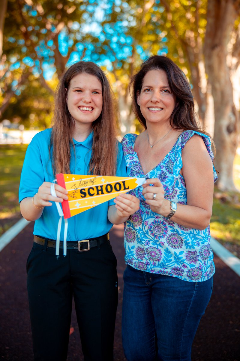 🎒 Wishing all our #BestBuddies Family Support kids an amazing 2025 school year! From pre-K to high school, we’re proud to support families every step of the way. Here’s to friendship, growth, and inclusion in every classroom! 💙🧡 

bestbuddies.org/family-support/

#BackToSchool2025