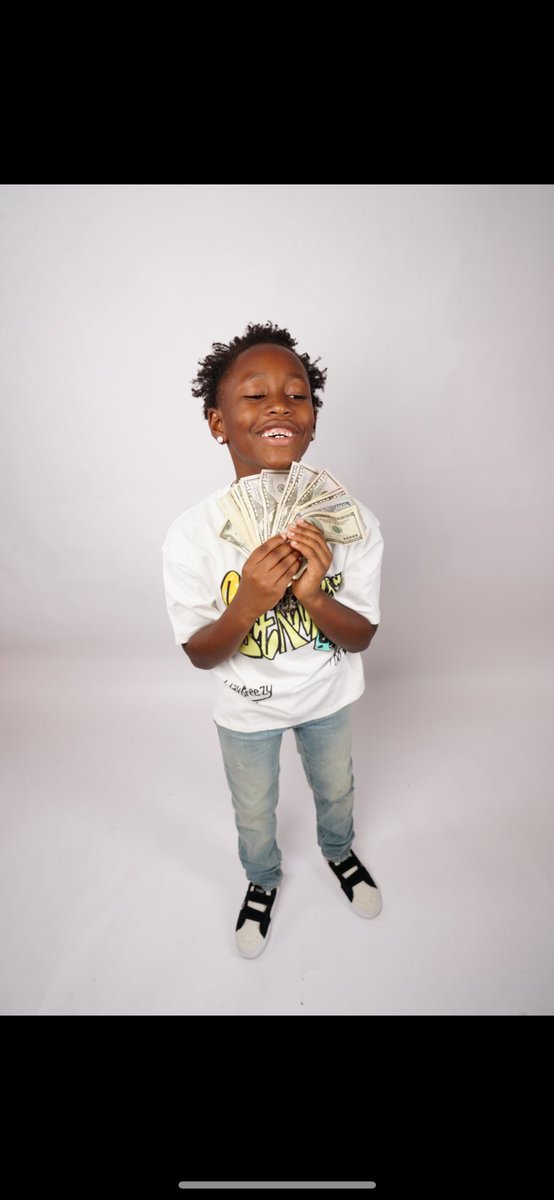 Love_Tootie's tweet photo. I got a 7 year old 🥺 happy birthday baby boy 🥳🥳 https://t.co/YWMo4CwSCs