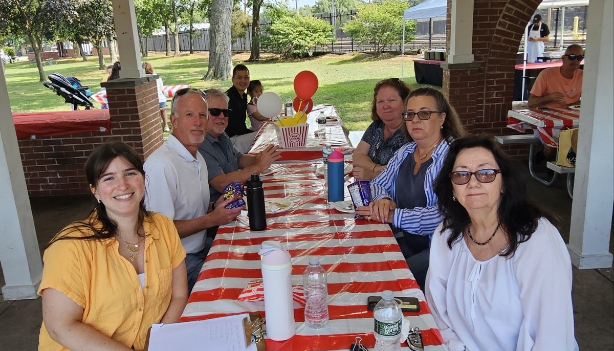 Winholt's tweet image. The NY office turned up the summer vibes at our annual BBQ! Our amazing team created DIY carnival games that brought out everyone’s competitive spirit. It was grill-iant time! 🍔🎯🎪 

#WinholtEquipment #SummerFun #CarnivalCrew