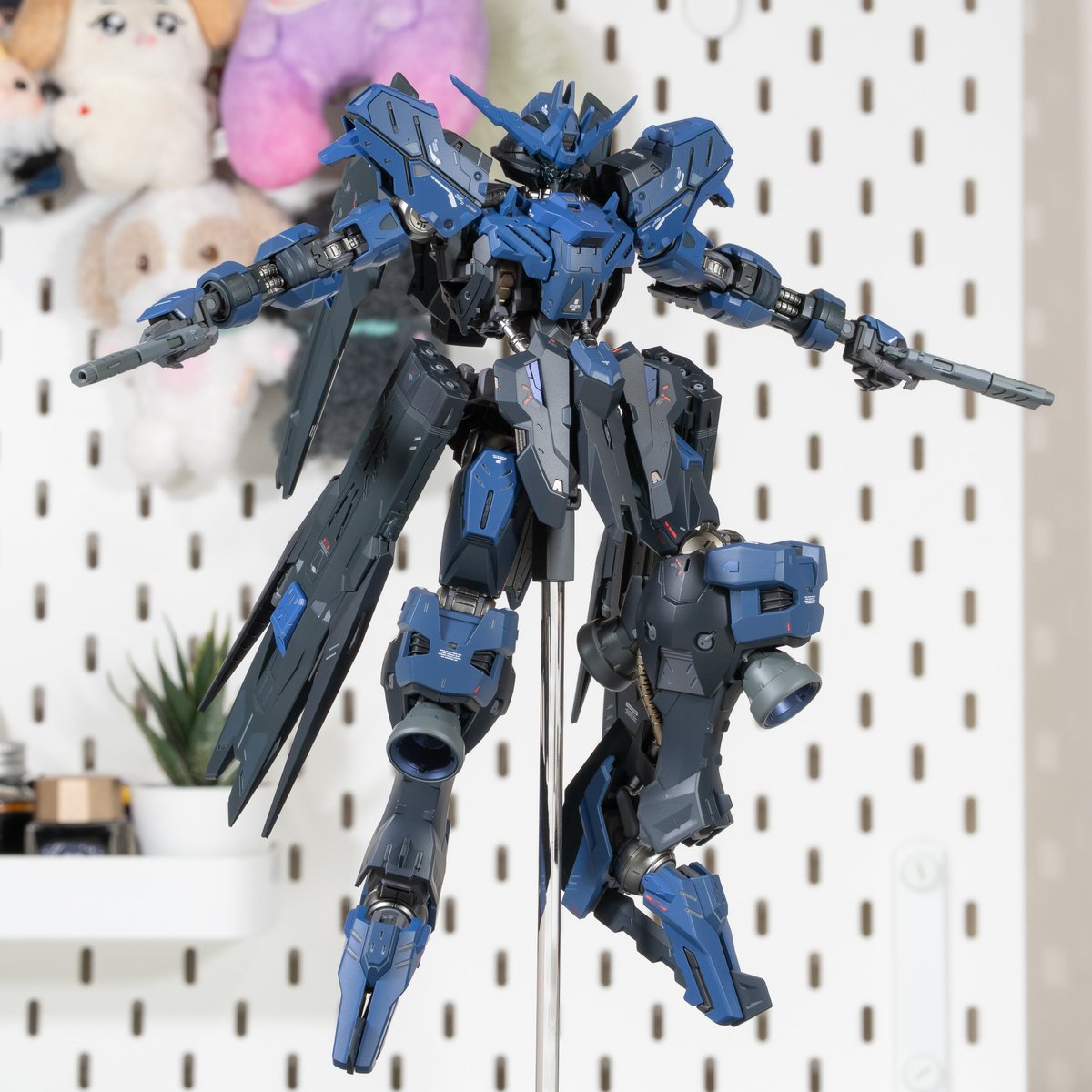 GrumpyMao's tweet photo. MG Vidar done

First time trying to create a custom base with pla plates. Bit out of my comfort zone. Need to practice how to implement my vision better and find new techniques I can use for next time.

#gunpla #plamo #scalemodel #gunplaphotography #vidar #mastergrade #animethon https://t.co/Ug9MgCUTCl