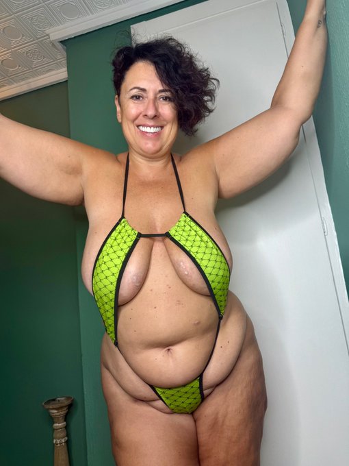 Watch Big Mama's leaked NSFW photo on TwXstars