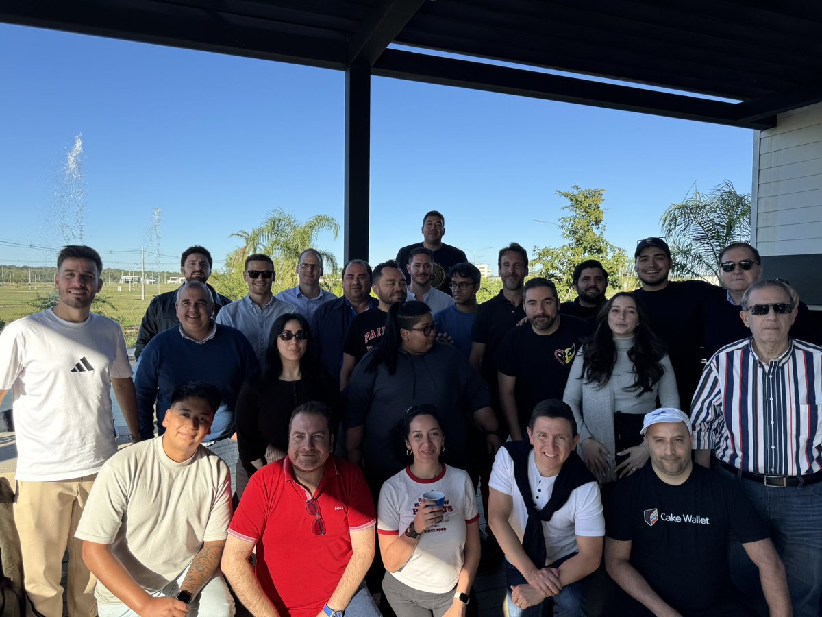 criptoboi's tweet image. Gracias equipo @cripto_py — Lua, Leo, Camilo, Hugo y Javier — por bancarse meses intensos. 💪
Gracias a Fer, Danna y a la vertical Blockchain de @FintechParaguay por su respaldo y apoyo desde el día 0. 🙌
Gracias a nuestros más de 15 sponsors:
@X4Tcom @Tether_to @hiveblocks…