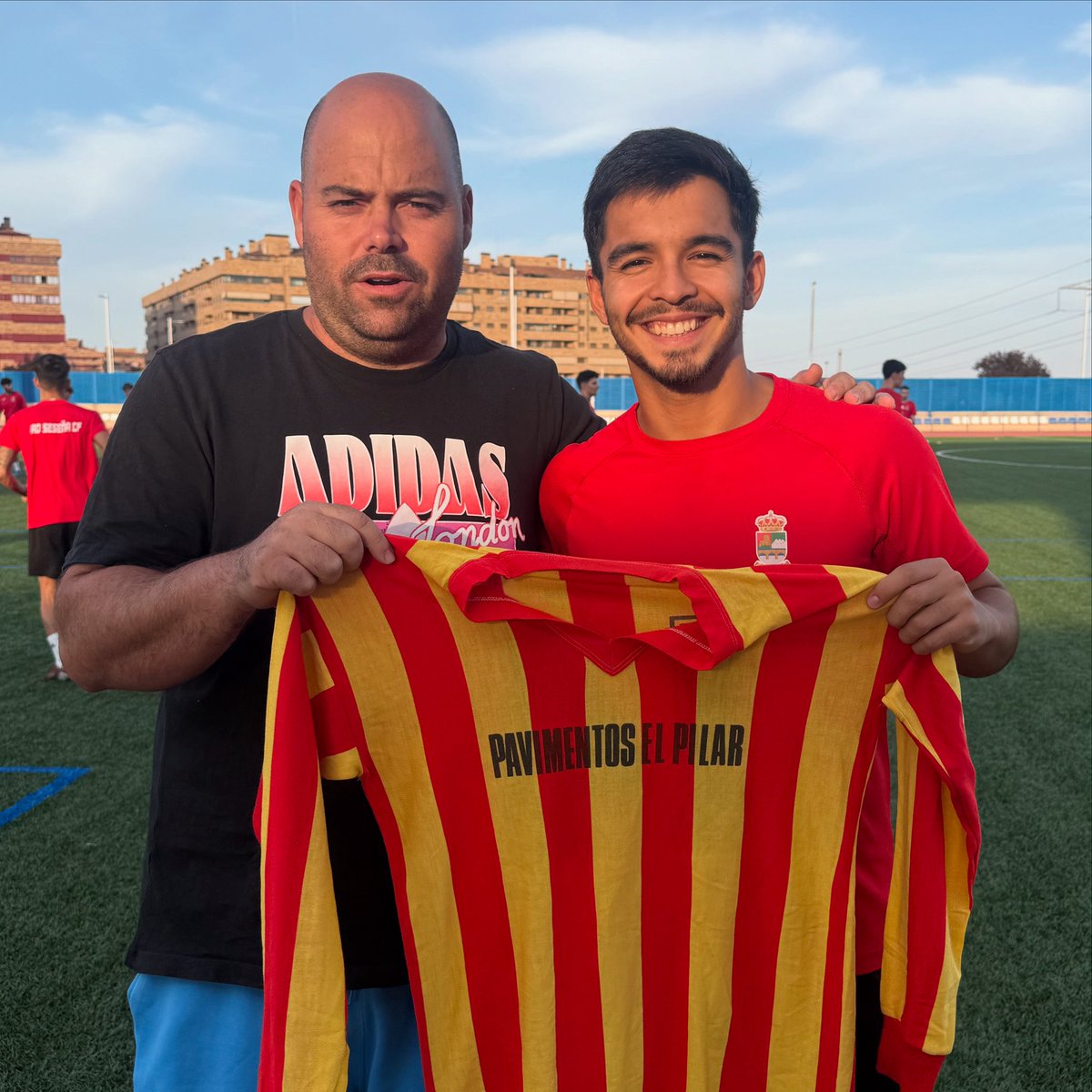 🇦🇷 Matías Spagnolo llega al AD Seseña CF 🔴🟡
Centrocampista defensivo con paso por Newell’s, Defensa y Justicia, Huracán Goya, Muñiz y Rayo Vallecano Fundación.
Garra, orden y visión para el #CienAños.

#Fichaje2025 #ADSeseñaCF