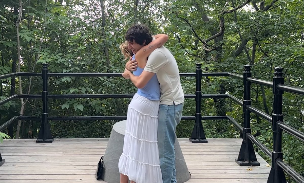 I GENUINELY JUST TEARED UP.. MY PARENTS ARE GETTING MARRIED 😭😭😭😭