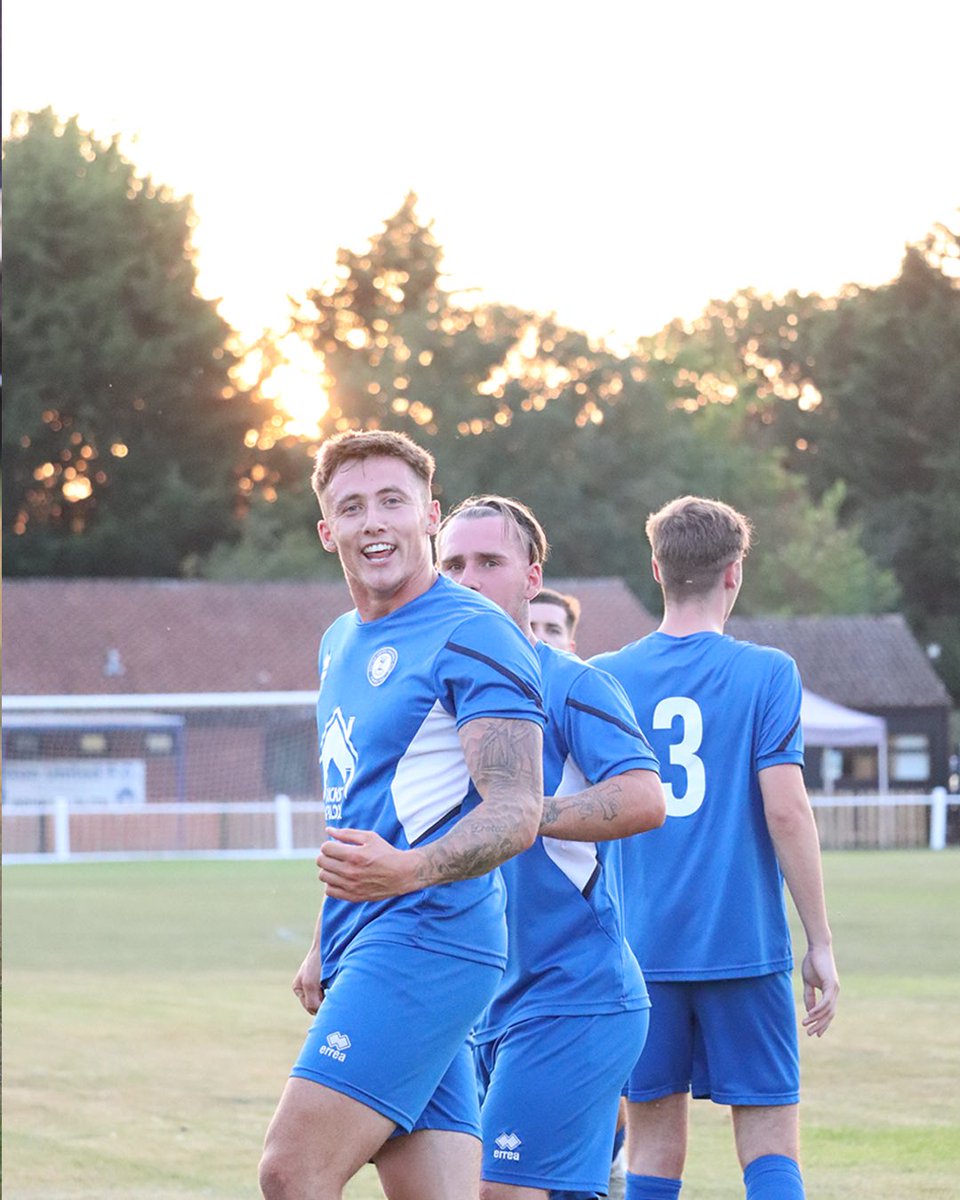 PottonUnited's tweet photo. That goal scoring feeling 🤩 

1-1

#UpTheRoyals https://t.co/cpxTKPTkzv
