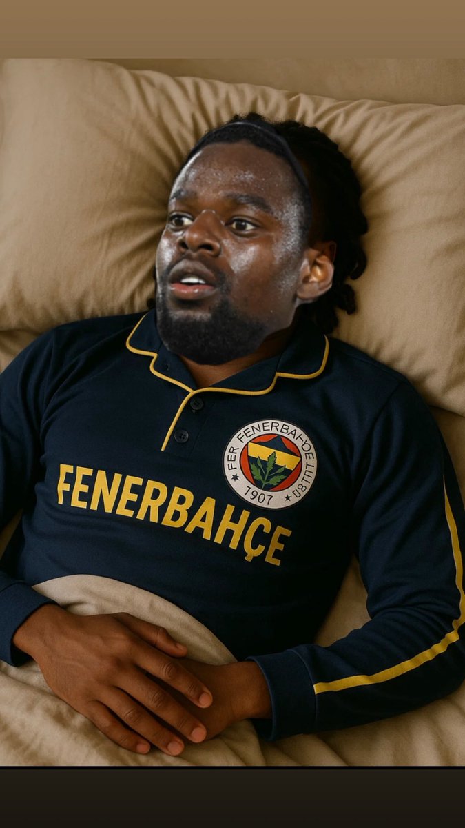 mr_blique's tweet photo. #Lotomba kan vanavond heerlijk in zijn Fenerbahce pyjama gaan slapen. Man man man https://t.co/Z9tCEH7SQS