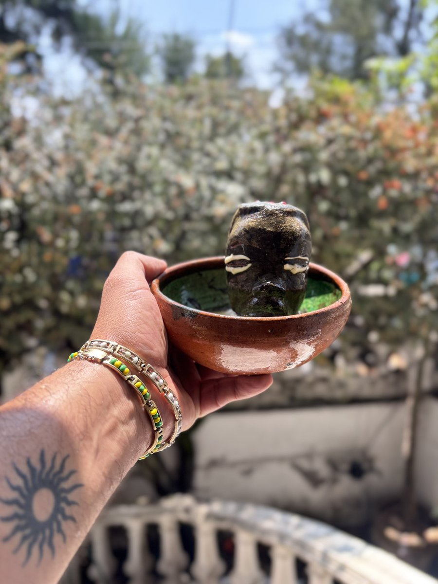 SANTERIA_ACHE's tweet photo. Hoy martes pedimos a nuestro padre #eshu que su bendición llega a todos nosotros para que la semana esté llena de cosas positivas. https://t.co/9pne0cAhVS