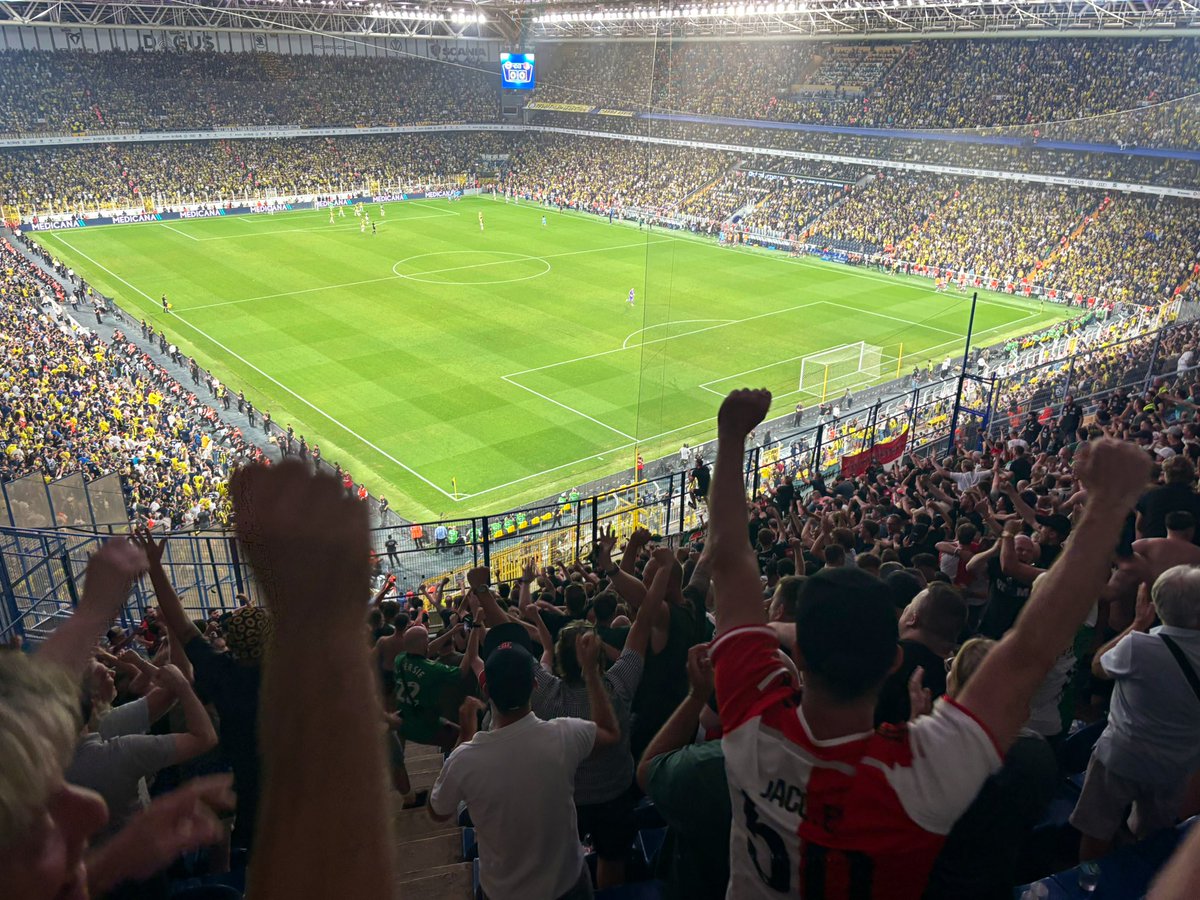 Fenerbahçe- Feyenoord 5-2
Sükrü Saracoglu Stadyumu

De hel van Kadıkoy was even stil maar daarna was Feyenoord het kwijt…. Europa League dan maar. Die finale is tenslotte  in Istanbul dus wie weet tot snel…. 🇹🇷