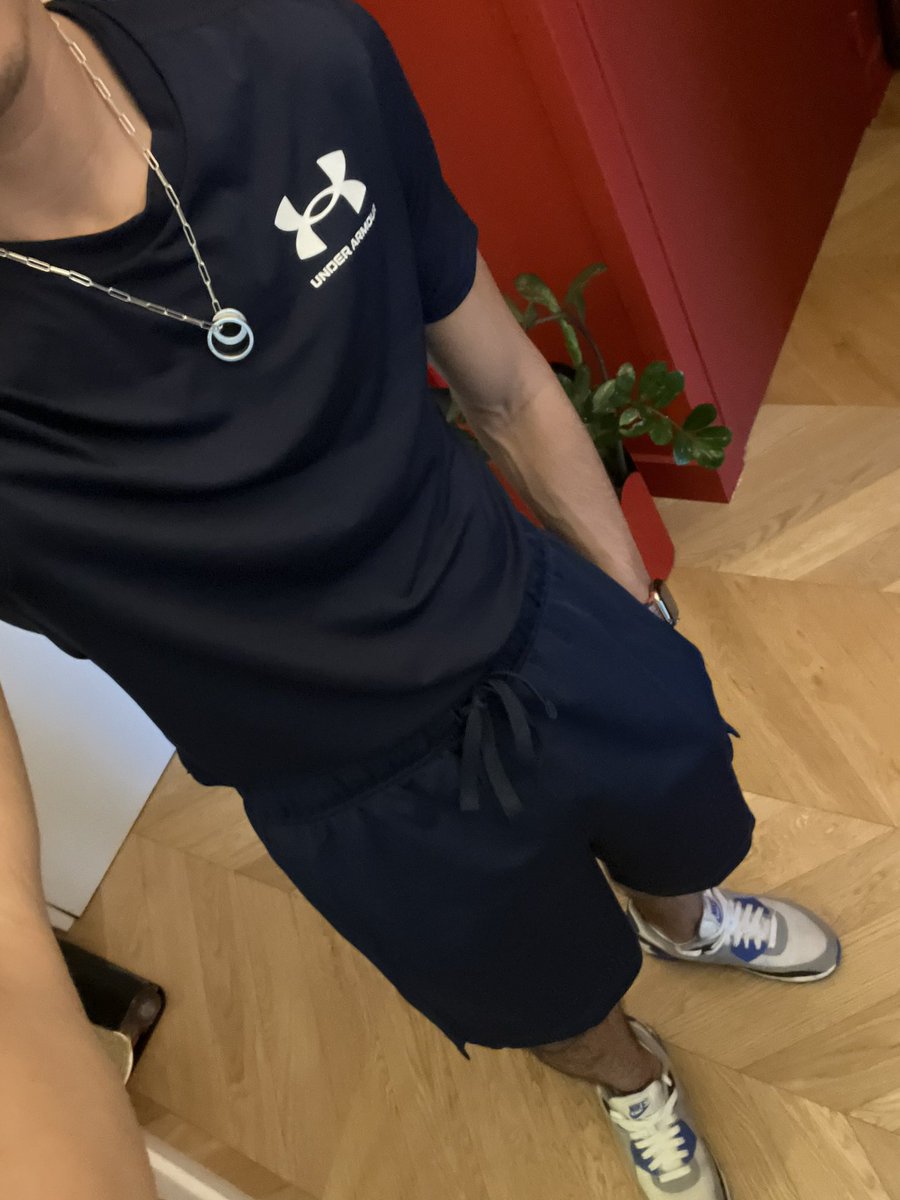 T’aime ma tenue de sport ? 😏

#kiffeur #survet #tn #gay #scally #kiffeurtn #sportswear #twink