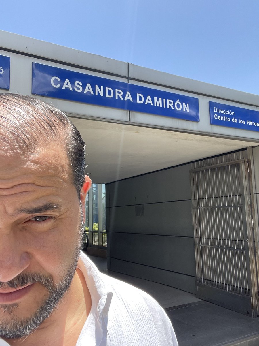 Aquiles Jimenez (@aquilesjimenez) on Twitter photo A mí nadie me echa cuentos.
Dijeron que en la Línea 1 del Metro <a href="/OPRET_RD/">Oficina para el Reordenamiento del Transporte</a> <a href="/MetroSD_RD/">Metro de Santo Domingo</a> ya circulaban trenes de 6 vagones…
fui a verlo y sorpresa: siguen siendo de 3.
Pero tranquilos, que las escaleras y la mayoría de los elevadores sí funcionan…
¡milagro! Eso sí, el A mí nadie me echa cuentos.
Dijeron que en la Línea 1 del Metro <a href="/OPRET_RD/">Oficina para el Reordenamiento del Transporte</a> <a href="/MetroSD_RD/">Metro de Santo Domingo</a> ya circulaban trenes de 6 vagones…
fui a verlo y sorpresa: siguen siendo de 3.
Pero tranquilos, que las escaleras y la mayoría de los elevadores sí funcionan…
¡milagro! Eso sí, el