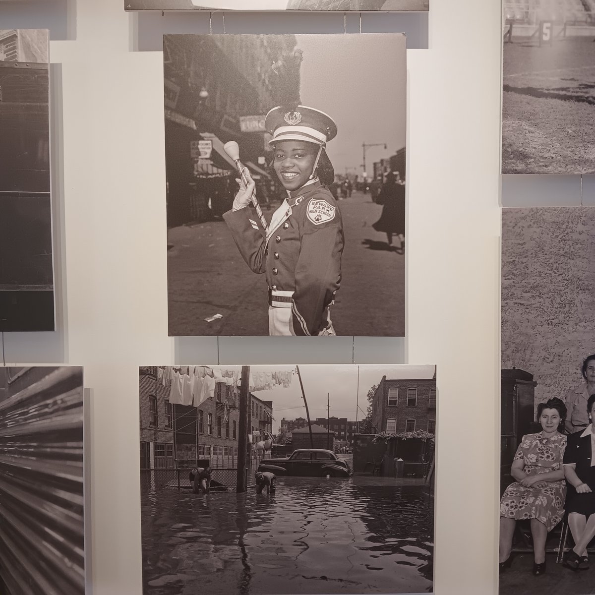 TamimentLibrary's tweet image. Our run of totes for Bringing the Daily Worker to the World is all gone! We&apos;ve started a limited edition of posters. Come see the show and grab a poster/zine. Gallery hours: M-F, 10-5 by appt. Email special.collections@nyu.edu to set up a time to see the show.