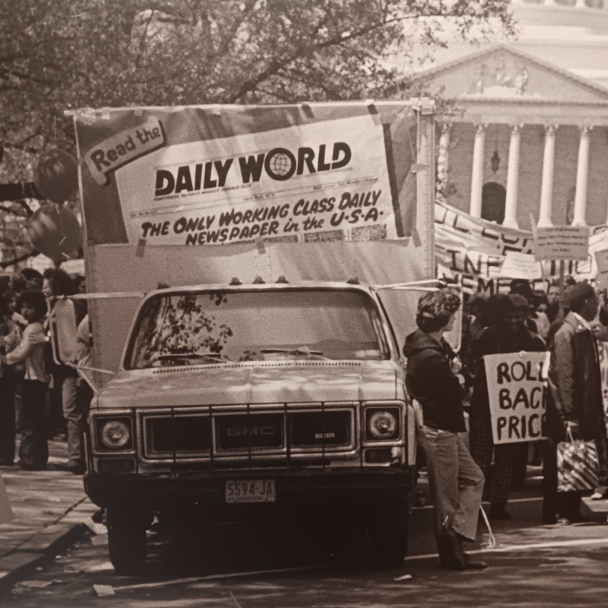 TamimentLibrary's tweet image. Our run of totes for Bringing the Daily Worker to the World is all gone! We&apos;ve started a limited edition of posters. Come see the show and grab a poster/zine. Gallery hours: M-F, 10-5 by appt. Email special.collections@nyu.edu to set up a time to see the show.