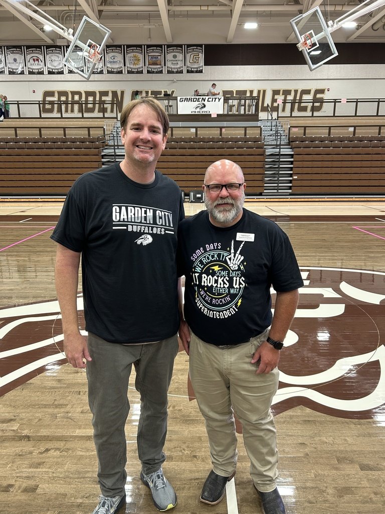 USD 457 staff were back for the start of the school year at Garden City High School this morning.  It was a great event with performances from students, a great comedian speaker, community organizations, and Food Trucks for lunch.