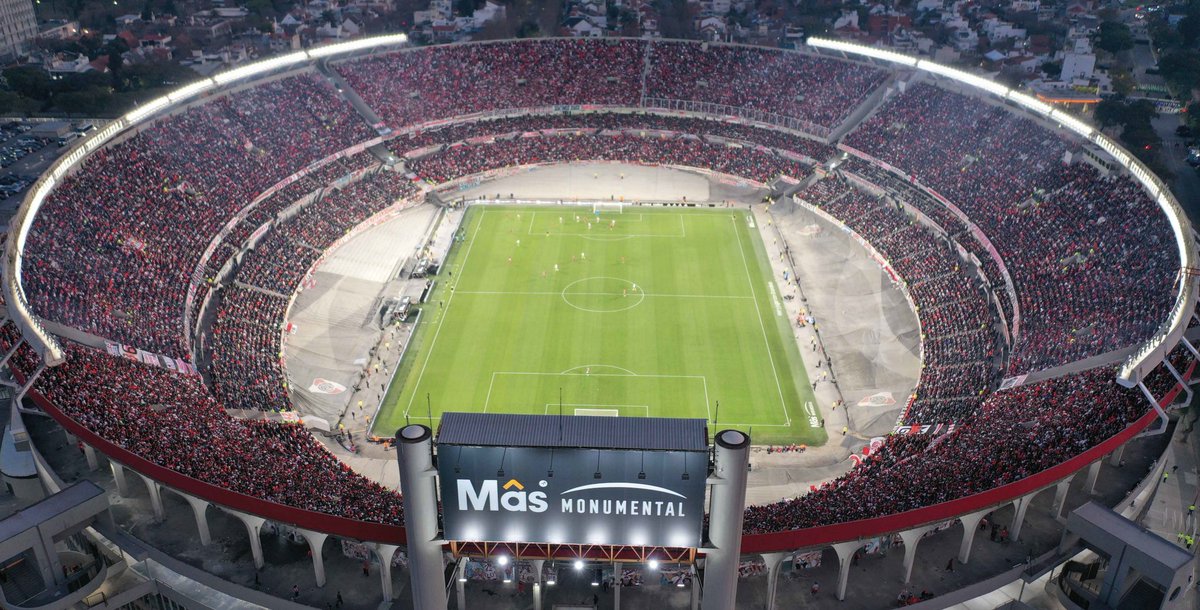 BecerraData's tweet photo. María Becerra hace historia una vez más: agotó en SOLO tres horas su tercer show en el Estadio Monumental de River Plate, que será el 12 de diciembre de 2025.

— Con más de 92 mil entradas vendidas, se convierte en la primera artista en llenarlo al 100% de su capacidad. 🥹❤️‍🔥 https://t.co/Lq4oHfrYIK