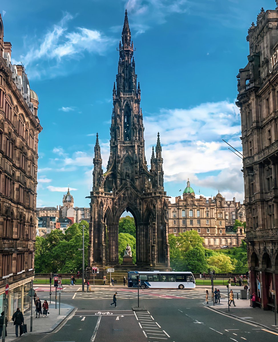 autumncontent's tweet image. Edinburgh