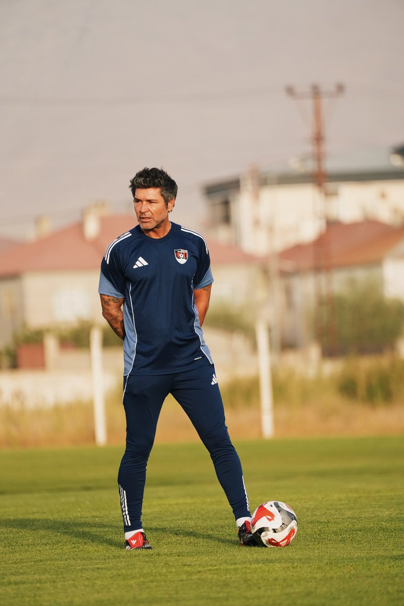 Hafta sonu kendi evimizde oynayacağımız Esenler Erokspor maçının hazırlıklarına başladık!!

#Vanspor